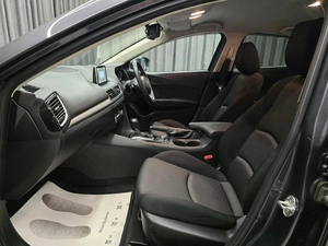 Седан Mazda Axela 2015 года, 1299000 рублей, Красноярск