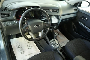 Седан Kia Rio 2014 года, 1319000 рублей, Омск