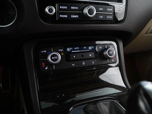 Внедорожник Volkswagen Touareg 2014 года, 2049055 рублей, Москва