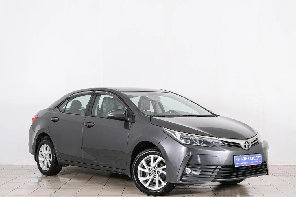 Седан Toyota Corolla 2017 года, 1549000 рублей, Красноярск