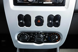 Хетчбэк Renault Sandero 2012 года, 649000 рублей, Пермь