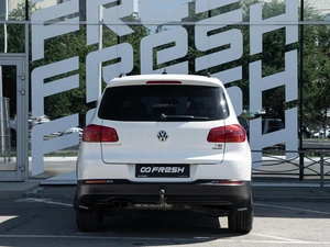Внедорожник Volkswagen Tiguan 2013 года, 1350000 рублей, Волгоград