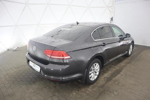 Седан Volkswagen Passat 2018 года, 2020000 рублей, Орёл