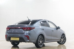 Седан Kia Rio 2019 года, 1589000 рублей, Новокузнецк