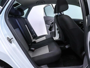 Седан Volkswagen Polo 2014 года, 905000 рублей, Красноярск