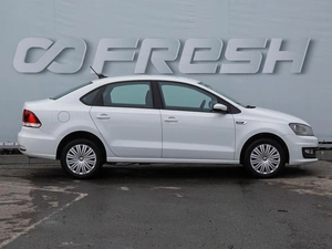 Седан Volkswagen Polo 2017 года, 1100000 рублей, Волгоград