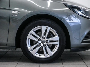 Универсал Opel Astra 2019 года, 1670000 рублей, Красноярск