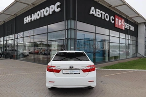 Седан Toyota Camry 2012 года, 1500000 рублей, Мирное