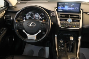 Внедорожник Lexus NX 2015 года, 3449000 рублей, Омск