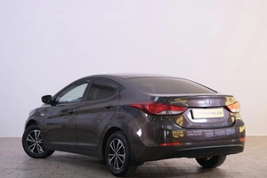 Седан Hyundai Elantra 2015 года, 1349000 рублей, Омск