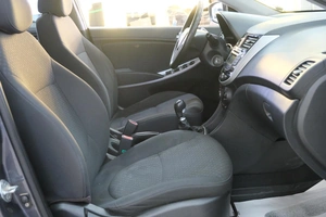 Хетчбэк Hyundai Solaris 2012 года, 639000 рублей, Омск