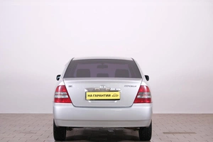 Седан Toyota Corolla 2002 года, 599000 рублей, Омск