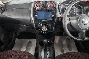 Хетчбэк Nissan Note 2015 года, 899000 рублей, Барнаул