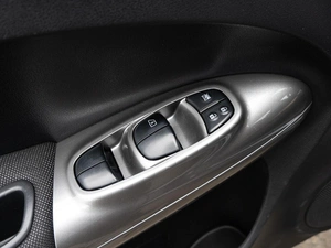 Внедорожник Nissan Juke 2013 года, 1050000 рублей, Краснодар