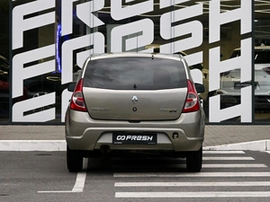 Хетчбэк Renault Sandero 2011 года, 449000 рублей, Волгоград