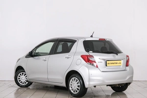 Хетчбэк Toyota Vitz 2015 года, 849000 рублей, Красноярск