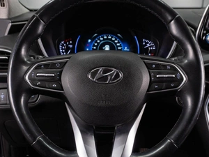 Внедорожник Hyundai Santa Fe 2019 года, 3100000 рублей, Тюмень
