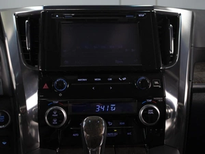 Минивэн Toyota Alphard 2019 года, 6557888 рублей, Омск