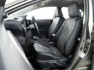 Седан Toyota Corolla 2018 года, 1549046 рублей, Москва