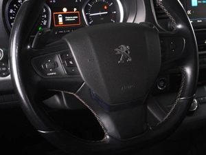 Минивэн Peugeot Traveller 2019 года, 2974000 рублей, Красный Пахарь