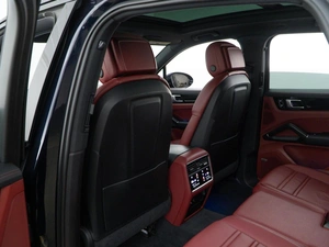 Внедорожник Porsche Cayenne S 2019 года, 8610900 рублей, Москва