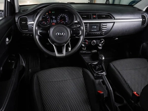 Седан Kia Rio 2018 года, 1087000 рублей, Воронеж