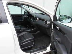 Внедорожник Kia Sorento 2017 года, 2420000 рублей, Брянск