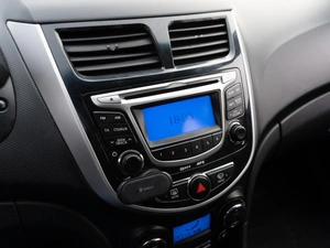 Седан Hyundai Solaris 2011 года, 859000 рублей, Саратов