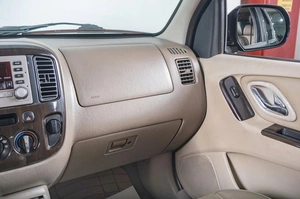 Внедорожник Ford Escape 2003 года, 599000 рублей, Томск