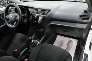 Седан Kia Rio 2013 года, 749000 рублей, Омск