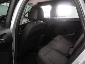 Хетчбэк Opel Astra 2013 года, 769000 рублей, Воронеж