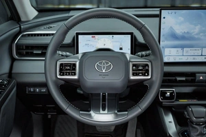 Внедорожник Toyota RAV4 2026 года, 4100000 рублей, Красноярск