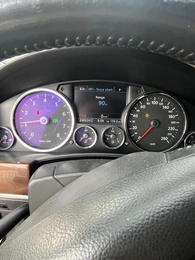 Внедорожник Volkswagen Touareg 2008 года, 1000000 рублей, Ачинск