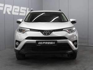Внедорожник Toyota RAV4 2017 года, 2495000 рублей, Омск