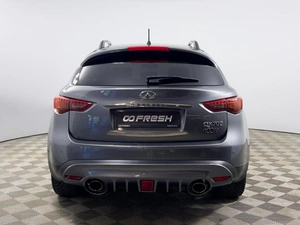 Внедорожник Infiniti QX70 2015 года, 1955900 рублей, Казань