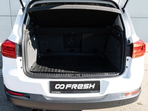 Внедорожник Volkswagen Tiguan 2012 года, 1020000 рублей, Краснодар