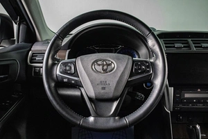 Седан Toyota Camry 2018 года, 2699000 рублей, Сургут