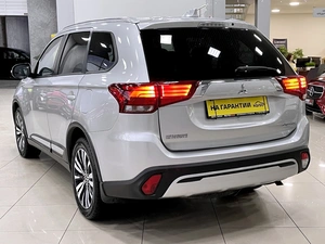 Внедорожник Mitsubishi Outlander 2018 года, 1787000 рублей, Солонцы
