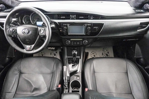 Седан Toyota Corolla 2013 года, 1649000 рублей, Красноярск