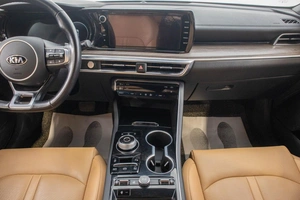 Седан Kia K5 2019 года, 2199000 рублей, Барнаул