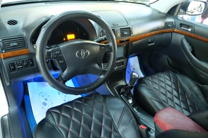 Седан Toyota Avensis 2007 года, 849000 рублей, Омск