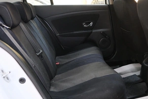 Седан Renault Fluence 2013 года, 799000 рублей, Омск