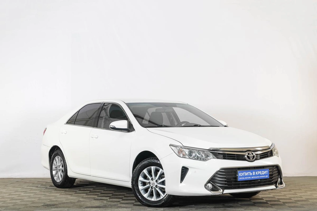 Седан Toyota Camry 2015 года, 1769000 рублей, Тюмень