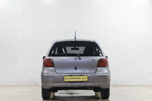 Хетчбэк Toyota Vitz 2004 года, 449000 рублей, Новокузнецк