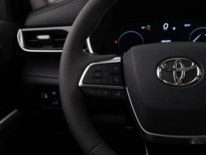 Внедорожник Toyota Highlander 2026 года, 5494434 рублей, Москва