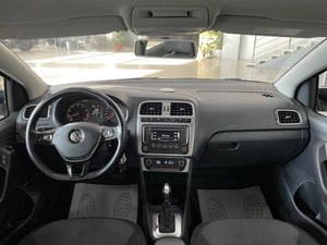 Седан Volkswagen Polo 2017 года, 897000 рублей, Солонцы