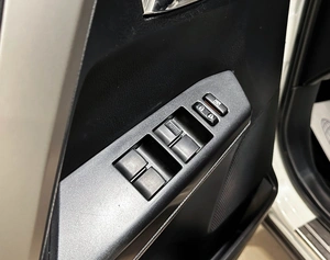 Внедорожник Toyota RAV4 2016 года, 2557000 рублей, Красноярск