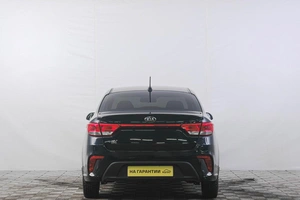 Седан Kia Rio 2017 года, 1549000 рублей, Кемерово