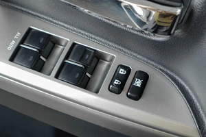 Внедорожник Toyota Land Cruiser 2013 года, 3999000 рублей, Тюмень