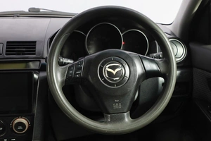 Седан Mazda Axela 2004 года, 629000 рублей, Новосибирск